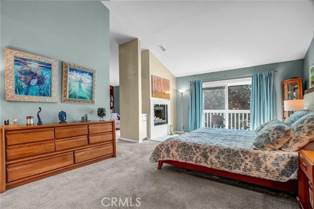 Detail Gallery Image 18 of 40 For 6073 Loynes #32,  Long Beach,  CA 90803 - 3 Beds | 3 Baths