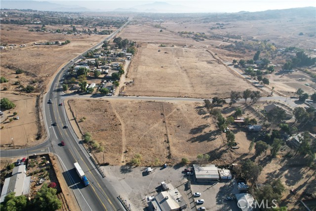 0 Cajalco Rd., Perris CA: https://media.crmls.org/medias/33c0beaa-7253-486e-aae7-fa0c4e6180a6.jpg