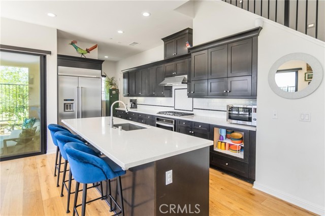 Detail Gallery Image 7 of 27 For 20724 W Beech Cir, Porter Ranch,  CA 91326 - 4 Beds | 3 Baths