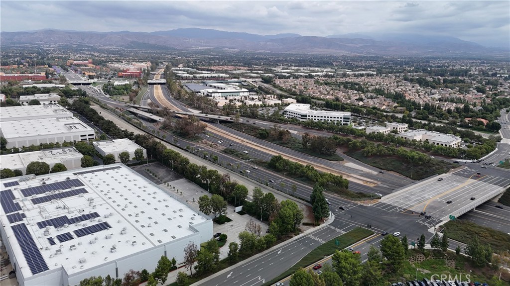 MLS #OC25252957 image #34