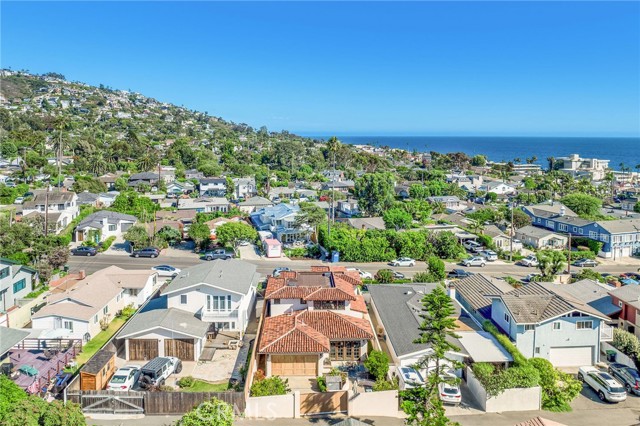 480 Cress Street, Laguna Beach CA: https://media.crmls.org/medias/33c212b4-167e-4960-980b-cbb7e67d935f.jpg