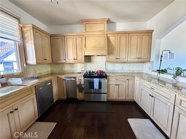 Detail Gallery Image 8 of 31 For 108 S El Molino Ave #302,  Pasadena,  CA 91101 - 3 Beds | 2/1 Baths