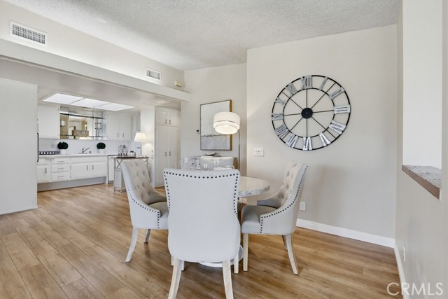 Detail Gallery Image 9 of 26 For 13580 Cedar Crest Ln 110l,  Seal Beach,  CA 90740 - 2 Beds | 1/1 Baths