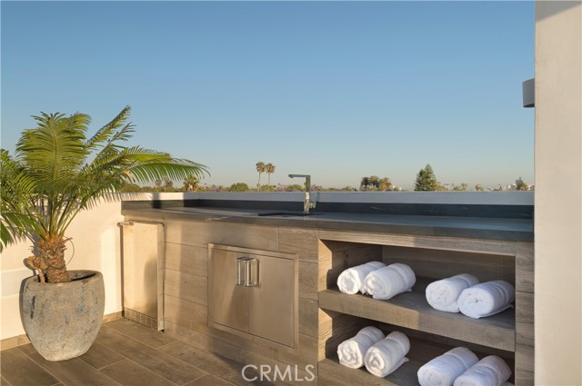 627 N Vista Street, Los Angeles CA: https://media.crmls.org/medias/33c334d2-154c-4cec-a5cc-ba1f6170866d.jpg