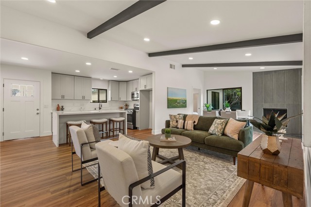 1792 Crestmont Place, Costa Mesa CA: https://media.crmls.org/medias/33c378b5-c932-4783-be17-459d05128160.jpg