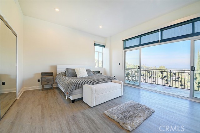 Detail Gallery Image 17 of 44 For 3952 Oakfield Dr, Sherman Oaks,  CA 91423 - 5 Beds | 4/1 Baths