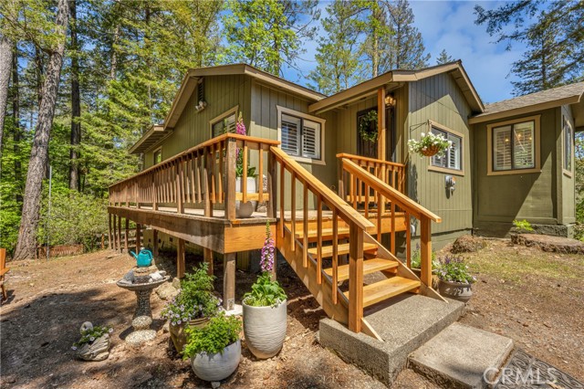 17380 Parnassus Drive, Cobb CA: https://media.crmls.org/medias/33c5165b-b44b-4b66-8d16-6aed5f5c10dd.jpg