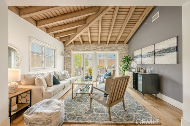 480 Cress Street, Laguna Beach CA: https://media.crmls.org/medias/33c565f6-68aa-4384-8a26-f859e8c7b692.jpg