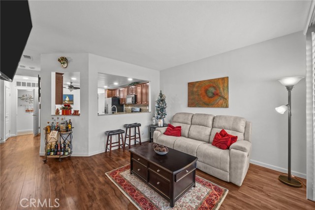 Detail Gallery Image 9 of 46 For 2261 Indigo Hills Dr #3,  Corona,  CA 92879 - 3 Beds | 2/1 Baths