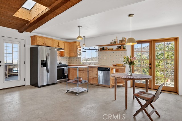 Detail Gallery Image 10 of 39 For 60473 Starlight Rd, Joshua Tree,  CA 92252 - 2 Beds | 1 Baths