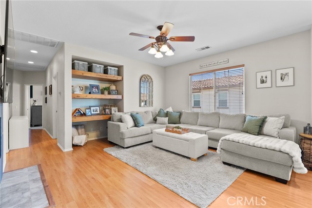 Detail Gallery Image 17 of 48 For 24019 Amphora, Valencia,  CA 91354 - 2 Beds | 2 Baths