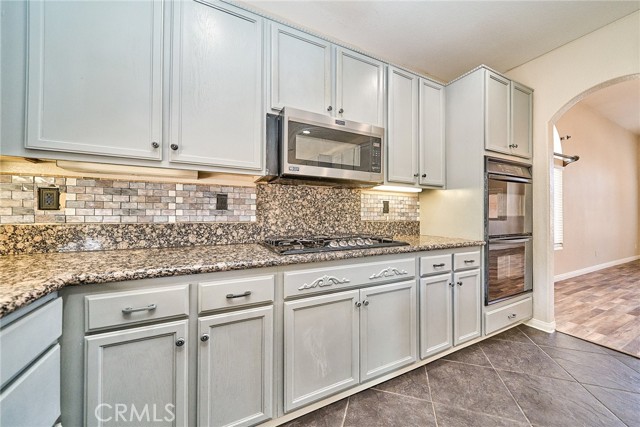 Detail Gallery Image 17 of 54 For 13010 Banning, Victorville,  CA 92392 - 5 Beds | 3 Baths