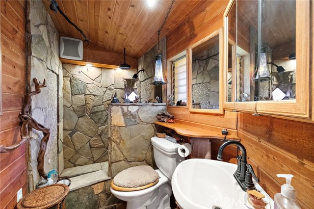 Detail Gallery Image 20 of 48 For 268 & 270 Walnut St, Costa Mesa,  CA 92627 - 3 Beds | 2/1 Baths