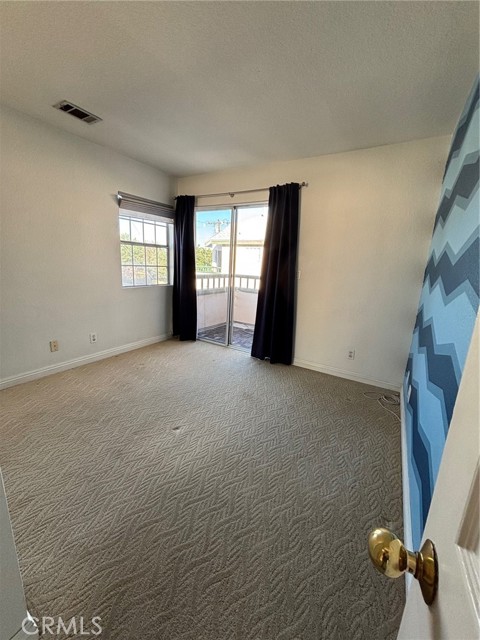 Detail Gallery Image 8 of 11 For 10637 Walnut, Los Alamitos,  CA 90720 - 2 Beds | 2/1 Baths