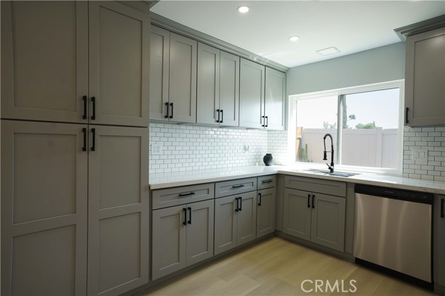 Detail Gallery Image 12 of 33 For 25403 Las Palomas Dr, Moreno Valley,  CA 92557 - 3 Beds | 2 Baths