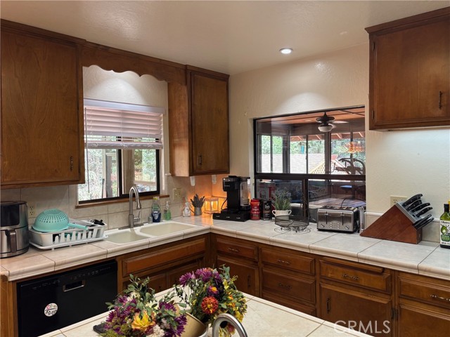 Detail Gallery Image 8 of 74 For 15063 Vorheis Ln, Magalia,  CA 95954 - 3 Beds | 2/1 Baths
