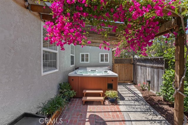 Detail Gallery Image 26 of 37 For 8212 Reading Ave, Los Angeles,  CA 90045 - 3 Beds | 1/1 Baths