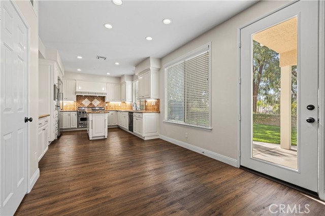 23664 Clearidge Drive, Valencia CA: https://media.crmls.org/medias/33caac1a-fa8f-45ac-992d-bb16e524d67b.jpg