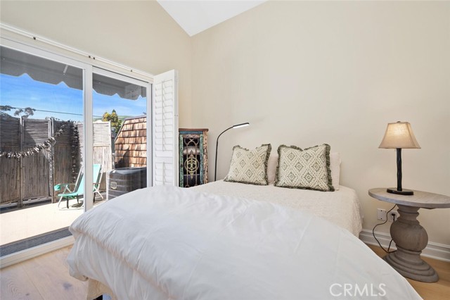 3rd bedroom. New Queen bed.