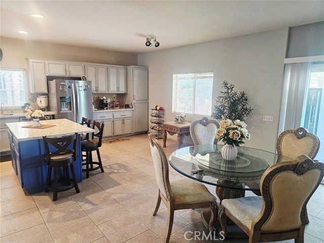 Detail Gallery Image 10 of 39 For 14630 Hondo Dr, Victorville,  CA 92394 - 4 Beds | 3 Baths