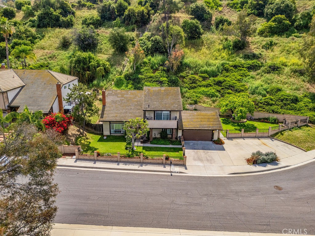 https://media.crmls.org/medias/33cb5e48-0a5c-448f-be48-dc551c7b8fbd.jpg?preset=X-Large