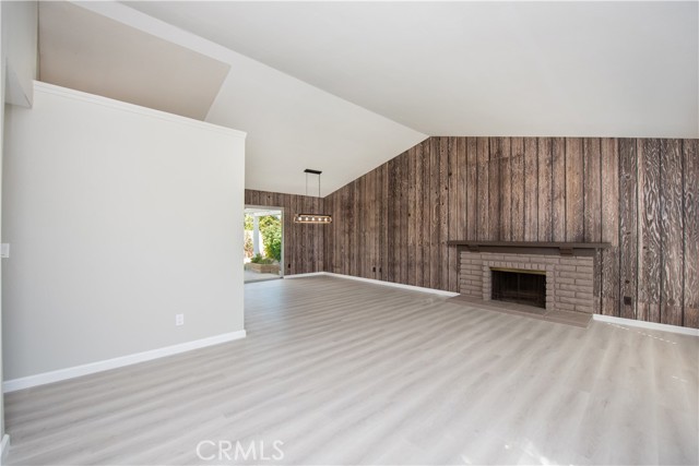 Detail Gallery Image 4 of 45 For 4465 Mimosa Dr, Yorba Linda,  CA 92886 - 3 Beds | 2 Baths
