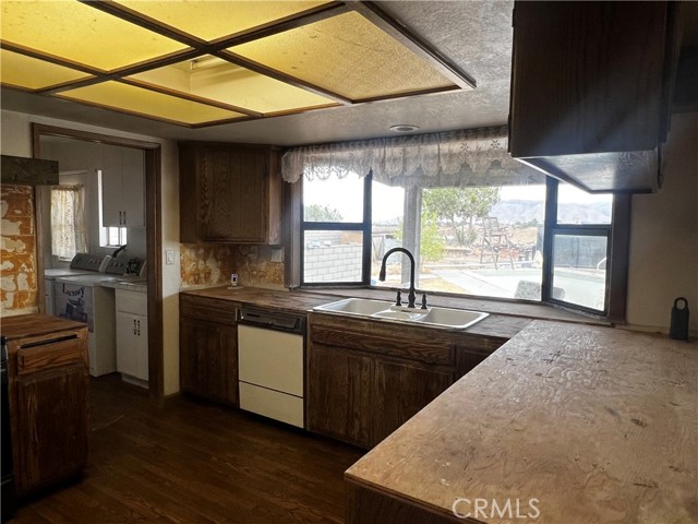 Detail Gallery Image 15 of 36 For 7795 E Ave, Hesperia,  CA 92345 - 4 Beds | 2/1 Baths
