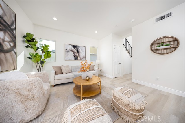 755 Lewis Street, Pomona CA: https://media.crmls.org/medias/33cd97d2-e317-4fff-bcd3-b561438c2634.jpg