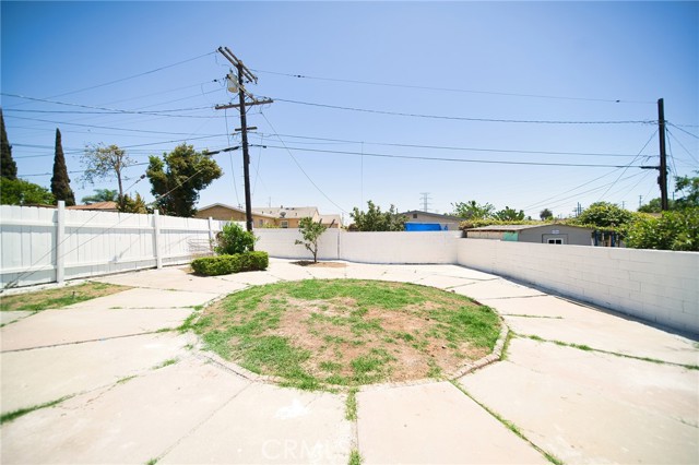 1336 W 118th Street, Los Angeles CA: https://media.crmls.org/medias/33cdcbe9-c56f-4dde-bc23-dd151b1974b3.jpg