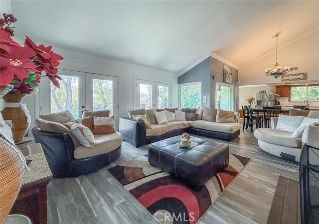 17547 Rushing Drive, Granada Hills CA: https://media.crmls.org/medias/33ce11a1-24b0-45f5-903b-394efd801557.jpg