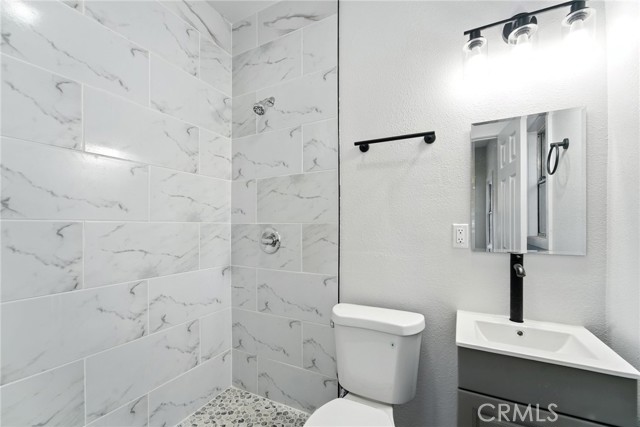 873 W 41st Drive, Los Angeles CA: https://media.crmls.org/medias/33ce231d-8aa4-4e82-bd5f-b548b0126939.jpg