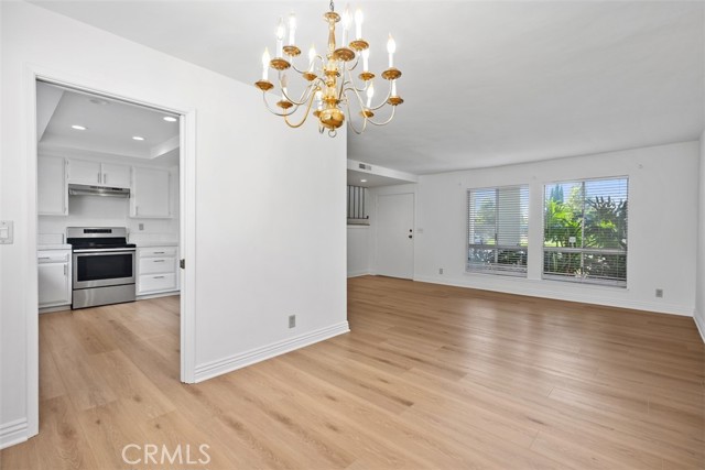 Detail Gallery Image 10 of 42 For 14802 Elm Ave, Irvine,  CA 92606 - 4 Beds | 2/1 Baths