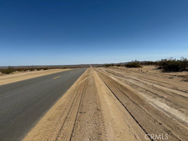240 E Avenue N, Lancaster CA: https://media.crmls.org/medias/33ce6287-e8a9-4b8b-bdac-85b22ac2b099.jpg