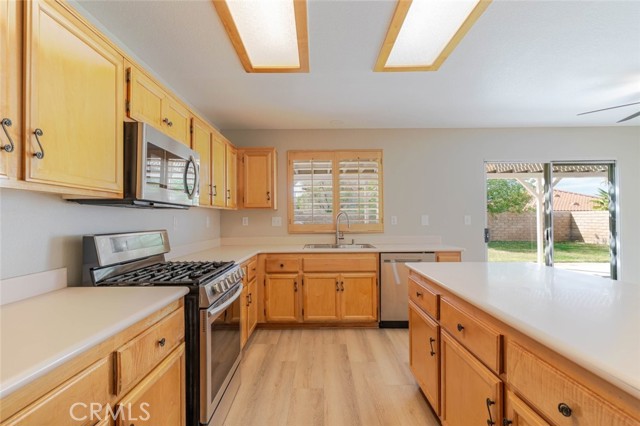 Detail Gallery Image 15 of 50 For 38645 Laurie, Palmdale,  CA 93551 - 4 Beds | 3 Baths