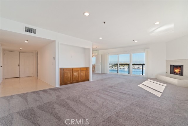 Detail Gallery Image 8 of 35 For 2872 Coast Cir #303,  Huntington Beach,  CA 92649 - 2 Beds | 2 Baths