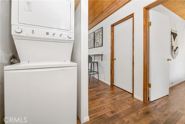 Detail Gallery Image 16 of 22 For 221 Angeles Bld, Big Bear City,  CA 92314 - 2 Beds | 1 Baths