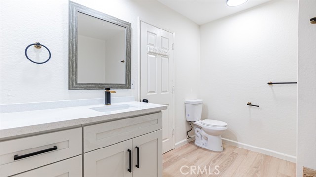 Detail Gallery Image 15 of 49 For 9515 Juniper, Apple Valley,  CA 92308 - 6 Beds | 4/1 Baths