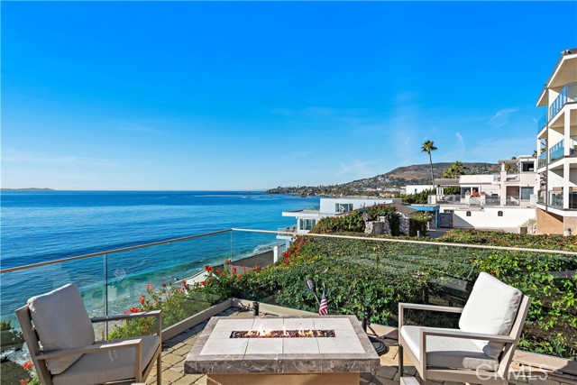 Detail Gallery Image 3 of 25 For 137 Cleo St, Laguna Beach,  CA 92651 - 4 Beds | 2/1 Baths