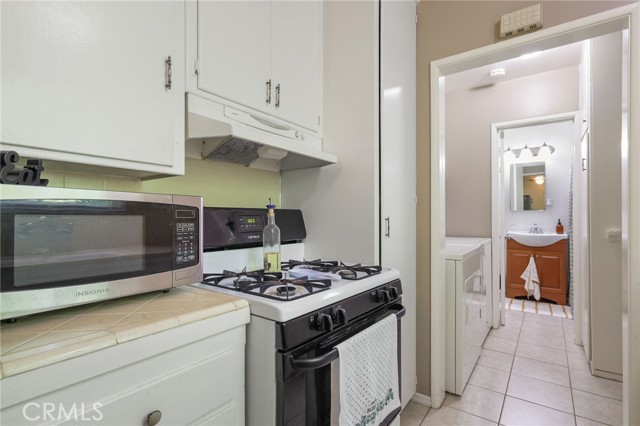 251 E Center Street, Covina CA: https://media.crmls.org/medias/33d1c077-7902-4458-975a-589d866560ae.jpg