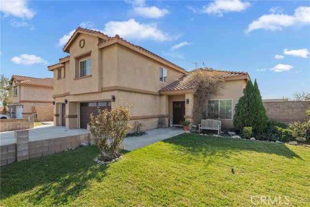 Detail Gallery Image 3 of 17 For 1535 W Persimmon, Rialto,  CA 92377 - 5 Beds | 3 Baths