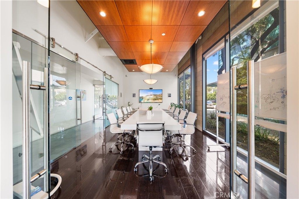 MLS #OC25143028 img 24