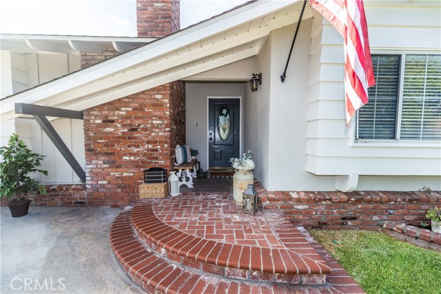 Wonderful covered front porch