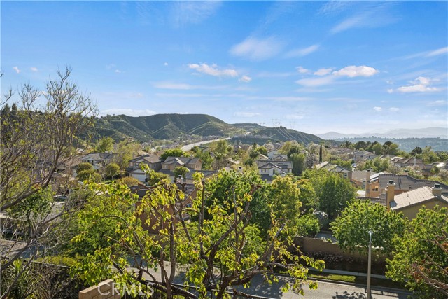 Detail Gallery Image 25 of 30 For 19568 Laroda Ln, Saugus,  CA 91350 - 3 Beds | 3 Baths