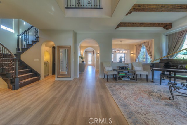 Detail Gallery Image 9 of 73 For 37775 via Baya, Murrieta,  CA 92562 - 5 Beds | 4 Baths