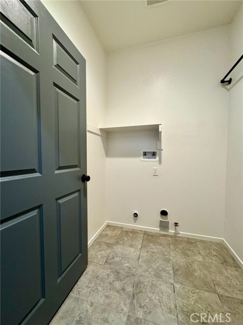 Detail Gallery Image 15 of 19 For 1891 Glisten Trl, San Jacinto,  CA 92582 - 5 Beds | 2/1 Baths