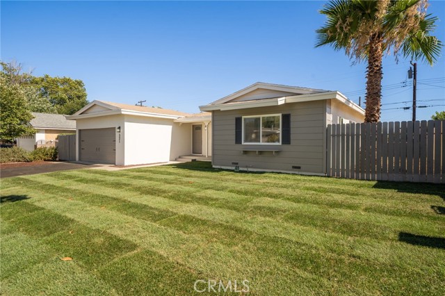 321 W Scott Street, Rialto CA: https://media.crmls.org/medias/33d59a90-a617-4b28-aa3f-fea58b78f761.jpg