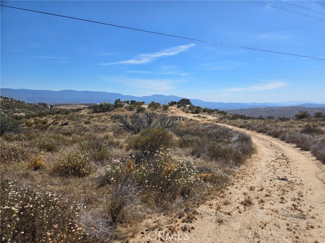 8 Centernnial Street, Aguanga CA: https://media.crmls.org/medias/33d65f5b-46a4-4e3e-98ad-da8f4255d009.jpg