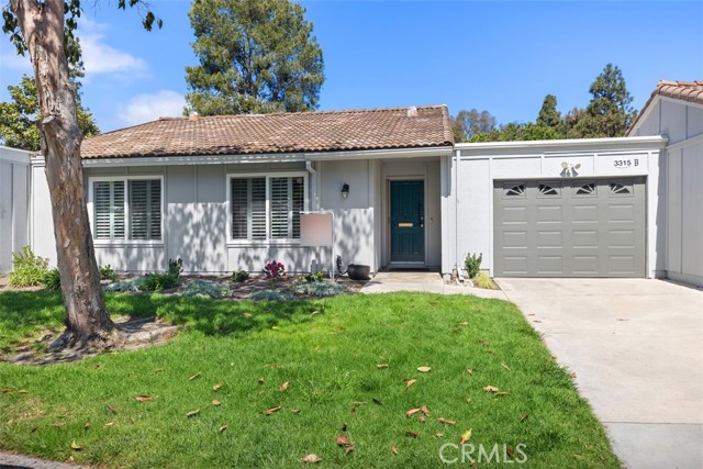 3315 San Amadeo, Laguna Woods CA: https://media.crmls.org/medias/33d862ae-a010-4eef-975d-ee7f3b548618.jpg