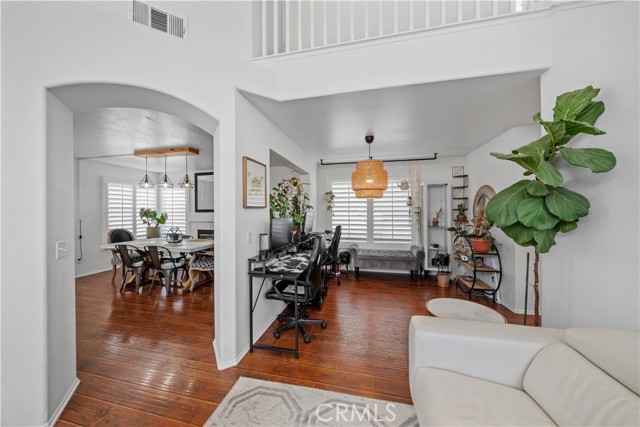 815 Autumn Lane, Corona CA: https://media.crmls.org/medias/33d8db7a-efcf-493f-8e4d-8bb9d456cbc7.jpg