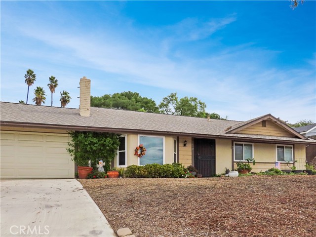 Detail Gallery Image 2 of 41 For 5670 Camino Real, Jurupa Valley,  CA 92509 - 3 Beds | 2 Baths